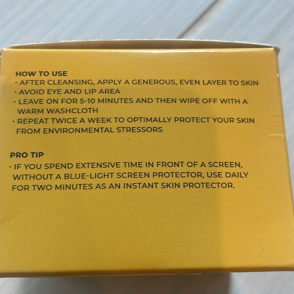 Pour Moi Blue Light Defender Mask - Picture 2 of 4